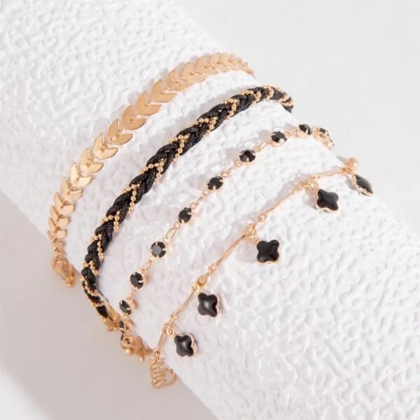 Sophie Bracelet Set – 4-Piece Layered Chain