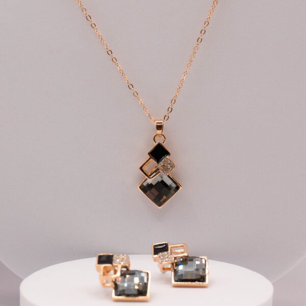 Vintage Jewelry Set – Black & Gray Geometric Necklace and Earrings - Image 5
