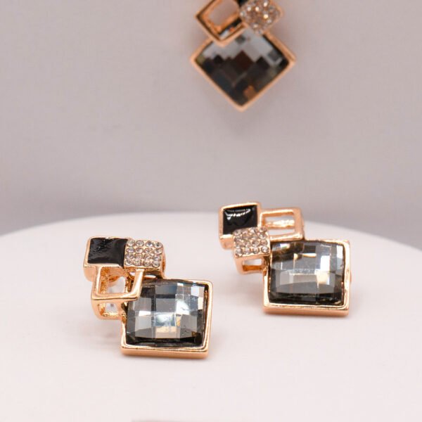 Vintage Jewelry Set – Black & Gray Geometric Necklace and Earrings - Image 8