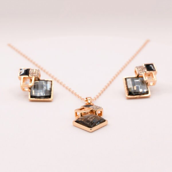 Vintage Jewelry Set – Black & Gray Geometric Necklace and Earrings - Image 11