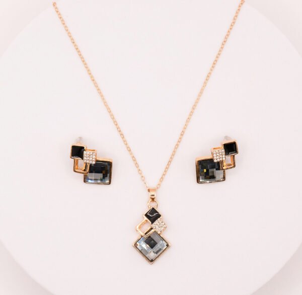 Vintage Jewelry Set – Black & Gray Geometric Necklace and Earrings